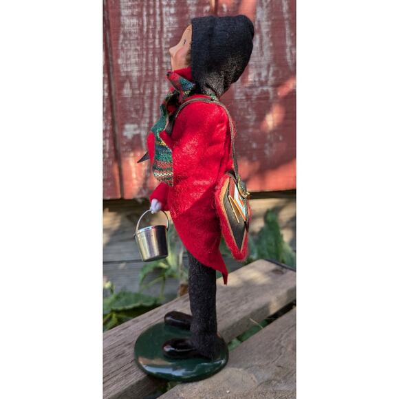 Byers' Choice Caroler 1993 Vintage Schoolboy Metal Lunch Pail & Books Red Jacket - Picture 8 of 10